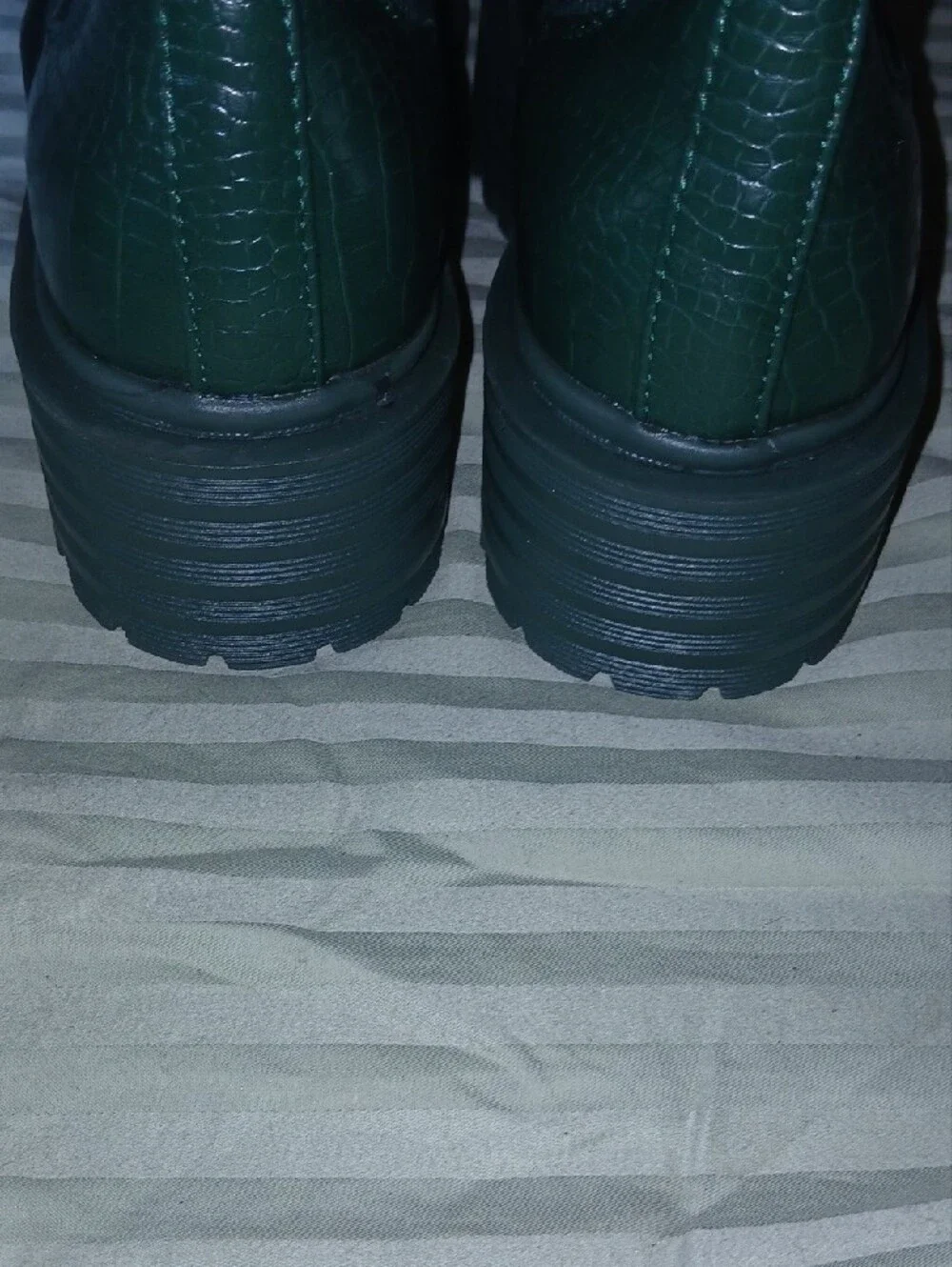 Azalea Wang Womens Sue Green Croc Print Pull On Platform Lug Sole Boots Sz: 6